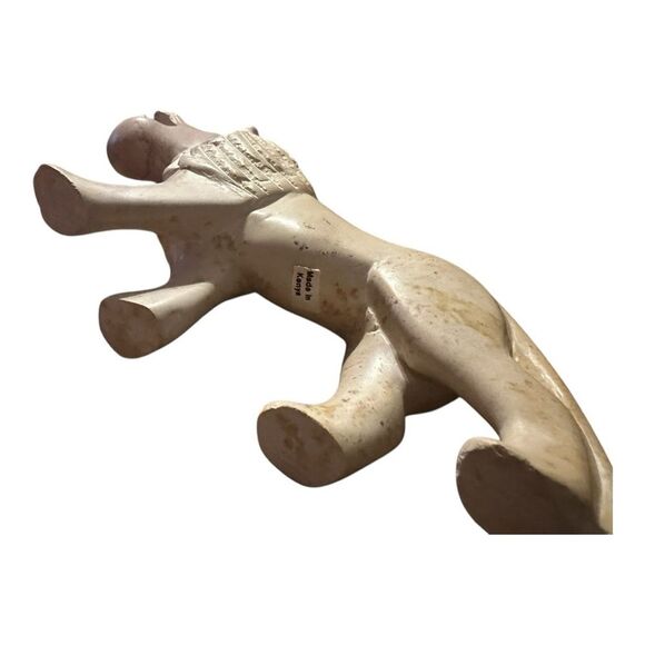 Lion stone figurine 7 1/2 inches long and 3 1/2 inch tall made in Kenya. - Picture 5 of 6